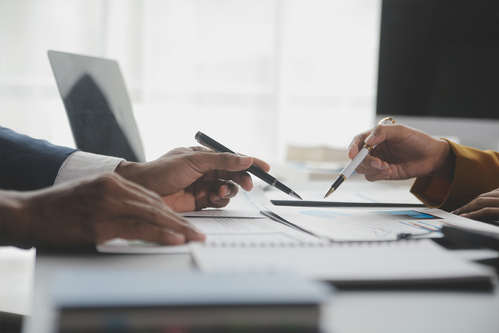 VA loan benefits compared to conventional loans